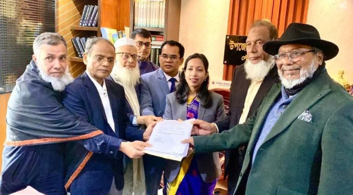 মুন্সীগঞ্জ-২ আসনে মনোনয়নপত্র জমা দিলেন বিএনপি যুগ্ম মহাসচিব আব্দুস সালাম আজাদ