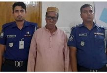 লৌহজং উপজেলার খিদিরপাড়া ইউপি চেয়ারম্যান আবুল কালাম আজাদ এবং হলদিয়া ইউনিয়ন স্বেচ্ছাসেবক লীগের সা.সম্পাদক সুজন দেওয়ানকে গ্রেফতার