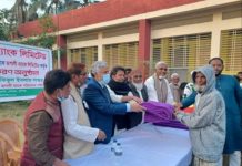 লৌহজংয়ে দু’শতাধিক শীতার্তের মাঝে রূপালী ব্যাংকের শীতবস্ত্র বিতরণ