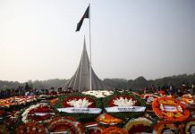 জাতীয় স্মৃতিসৌধে সর্বস্তরের হাজারো মানুষের শ্রদ্ধা ভালোবাসা