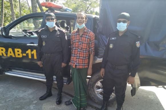 শ্রীনগরে র্যাবের অভিযানে ইয়াবা ট্যাবলেটসহ এক মাদক ব্যবসায়ীকে গ্রেফতার করেছে র্যাব-১১