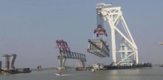 পদ্মা সেতুতে বসছে আরো একটি স্প্যান