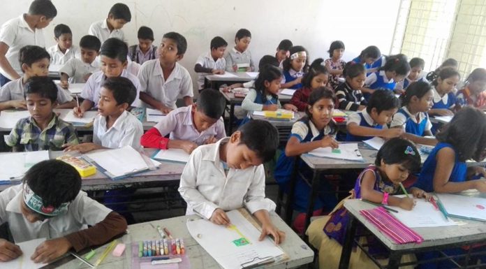 ৬০ হাজার শিশু এখনো মাতৃভাষায় শিক্ষার আওতায় আসেনি
