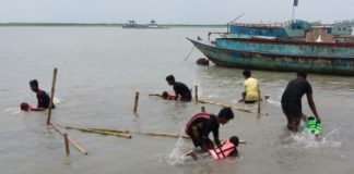 লৌহজংয়ে শিশুদের সাঁতার প্রশিক্ষণ