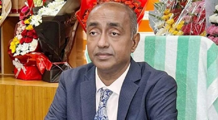 অন্তর্বর্তীকালীন সরকারই তত্ত্বাবধায়ক সরকারে রূপান্তরিত হতে পারে : অ্যাটর্নি জেনারেল