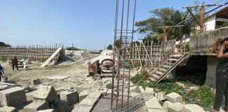 লৌহজংয়ে পদ্মার তীর দখল করে স্থাপনা নির্মাণ কাজ ইউএনও’র হস্তক্ষেপে বন্ধ