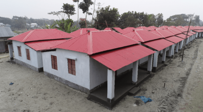 লৌহজংয়ে প্রধান মন্ত্রী শেখ হাসিনা উপহার ১৪৩ গৃহহীন পরিবারকে পাকা ঘর দিয়ে ঠিকানা করে দিলেন