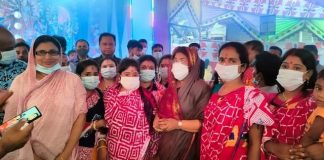 লৌহজং এ সকল দূর্গা পূজা মন্ডব পরিদর্শন করেন সংসদ সদস্য অধ্যাপিকা সাগুফ্তা ইয়াসমিন এমিলি