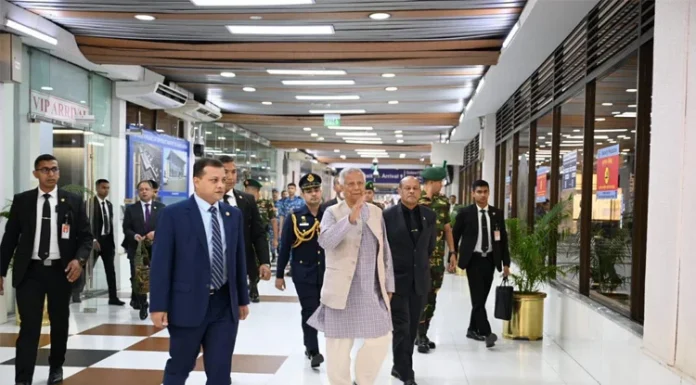 ব্যাংককের উদ্দেশে ঢাকা ছেড়েছেন প্রধান উপদেষ্টা