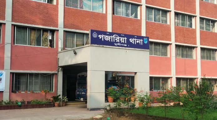 গজারিয়ায় হত্যার উদ্দেশ্যে পুলিশ সদস্যকে গুলি