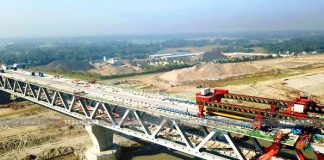 দৃশ্যমান হচ্ছে স্বপ্নের পদ্মা সেতুর ৩ কি.মি.