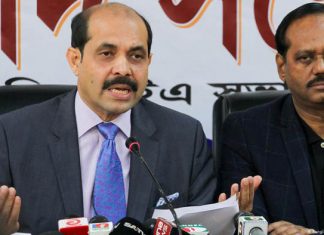 পাঠ্যপুস্তকে গরুর রচনার পরিবর্তে নিরপদ সড়ক,ট্রাফিক আইন ইত্যাদি অন্তর্ভূক্ত করা প্রয়োজন-মেয়র মো.আতিকুল ইসলাম