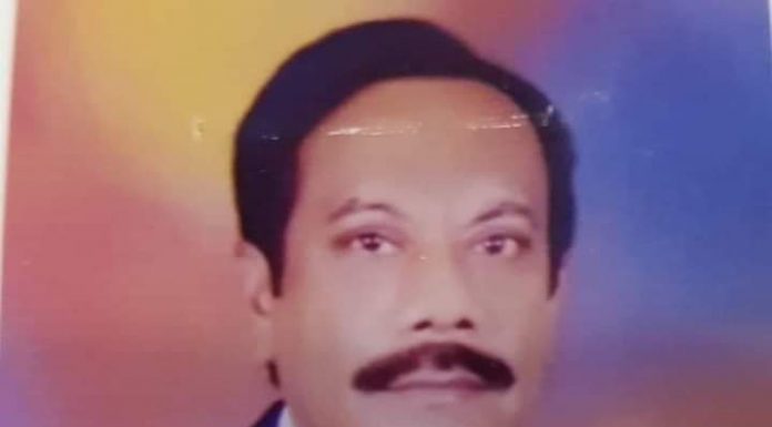 কার হাউস আনোয়ার হোসেনের নামাজে জানাজা গুলশান সোসাইটি মসজিদে