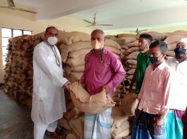 মুন্সীগঞ্জ ও টঙ্গীবাড়ির চার হাজার পরিবারের মধ্যে খাদ্য সামগ্রি বিতরন
