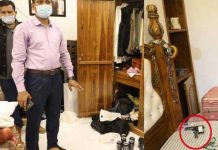 হাজী সেলিমের ছেলের বাসা থেকে মদ, বিয়ার, ওয়াকিটকি ও অস্ত্র উদ্ধার