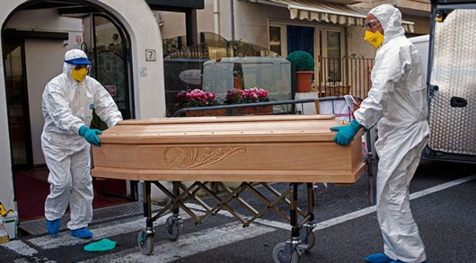 মহামারী ! যুক্তরাষ্ট্র ২৪ ঘণ্টায় রেকর্ড ১৯৭০ জনের প্রাণহানি