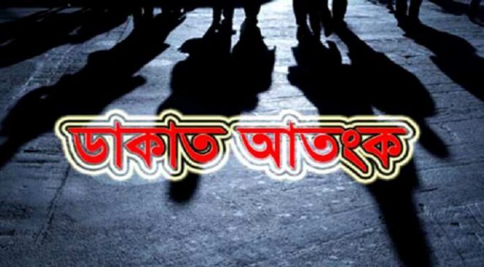 লৌহজংয়ে মাঝরাতে ডাকাত পড়ার গুজবে মসজিদে মসজিদে মাইকিং, এলাকায় আতঙ্ক