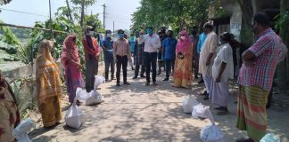 দক্ষিণ চারগাও আশ্রায়ন প্রকল্পে খাদ্য সামগ্রী বিতরণ