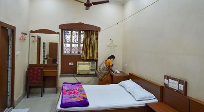 হোম কোয়ারেন্টাইন ও বিদেশ থেকে আসা যাত্রীদের করণীয়