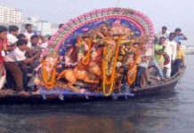 প্রতিমা বিসর্জনে শেষ হলো দুর্গোৎসব