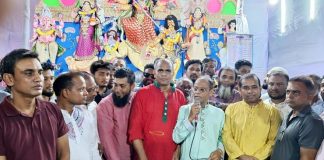 পূজামন্ডপ পরিদর্শনে আব্দুস সালাম আজাদ