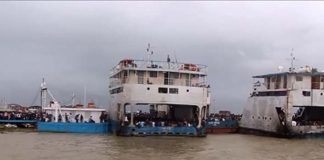 কাঁঠালবাড়ি-শিমুলিয়া রুটে যাত্রী পারাপার বন্ধ