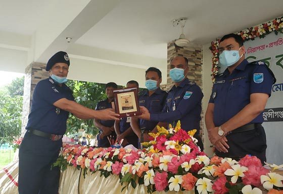 মুন্সীগঞ্জ জেলার শ্রেষ্ঠ অফিসার ইনচার্জ লৌহজংয়ের মোহাম্মদ আলমগীর হোসাইন