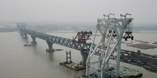 পদ্মা সেতুর ২৯তম স্প্যান বসলো,বাকি রইলো ১২টি