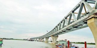 পদ্মা সেতু দৃশ্যমান প্রায় তিন কিলোমিটার ১৮তম স্প্যান বসলো