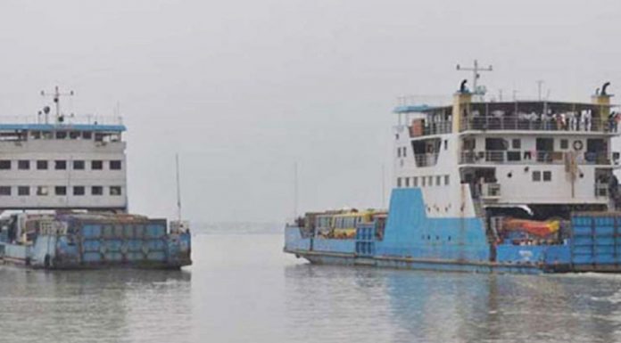 শিমুলিয়া-কাঠাঁলবাড়ী নৌরুটে ফেরি সার্ভিস বন্ধ ঘোষনা