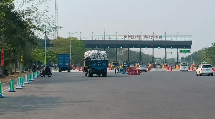 পদ্মা সেতুর ৩ বছরপূর্তি: আড়াই হাজার কোটি টাকার টোল আদায়ে