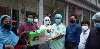 সিরাজদিখানে দুস্থ মহিলাদের মাঝে সেলাইমেশিন বিতরণ