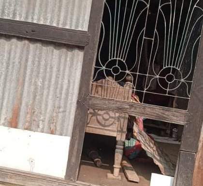 সিরাজদিখানে পরাজিত সদস্য প্রার্থীর কর্মীদের বাড়িতে হামলা লুটপাটের অভিযোগ