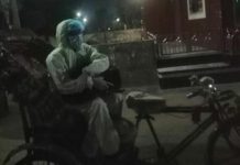 মধ্যরাতে করোনা রোগীকে বাসা থেকে বের করে দিলেন বাড়িওয়ালা ও প্রতিবেশীরা