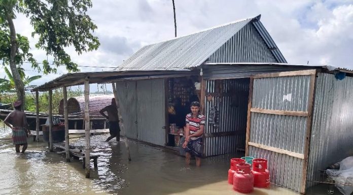বিক্রমপুরে পানিবন্দি ১৫ হাজার পরিবার
