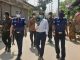 সিরাজদিখান প্রশাসনের উদ্যোগে করোনা সচেতনতায় মাস্ক বিতরণ