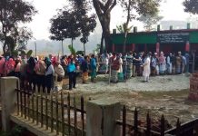 টঙ্গিবাড়ি উপজেলায় ভোট গ্রহন চলছে